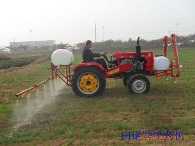 田诺牌悬挂式喷药机 高效精准的农田植保利器