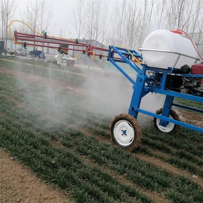 高效农业喷药新选择 小麦玉米柴油打药机与多喷头喷雾器